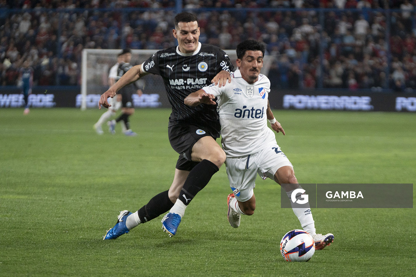 Lucas Rodríguez, de Nacional, Liga AUF Uruguaya. Estadio Gran Parque Central.