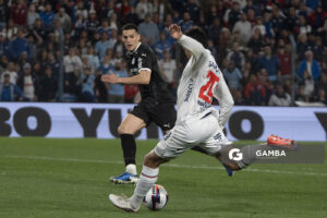 Tiziano Correa, de Nacional, Liga AUF Uruguaya. Estadio Gran Parque Central.