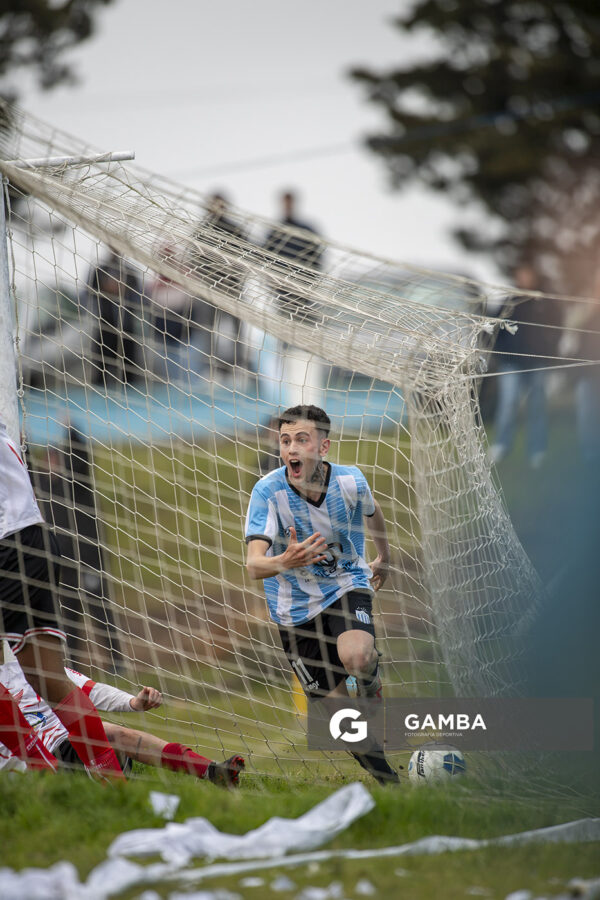 Yan Cortés, de Las Delicias, Campeonato Minuano 2026. cancha de Las Delicias.