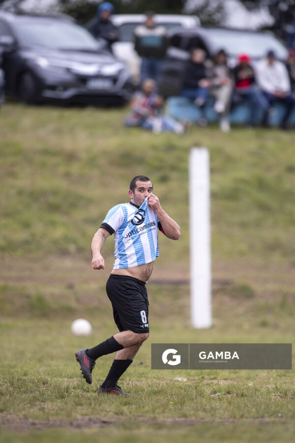 Diego Díaz, de Las Delicias, Campeonato Minuano 2026. cancha de Las Delicias.