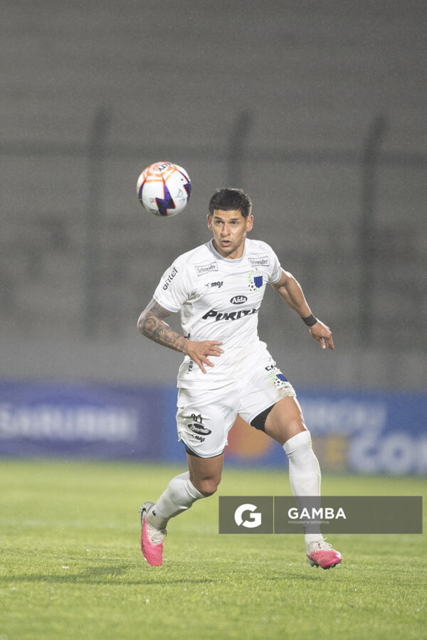Facundo Barceló, de Liverpool, Liga AUF Uruguaya. Estadio Domingo Burgueño.
