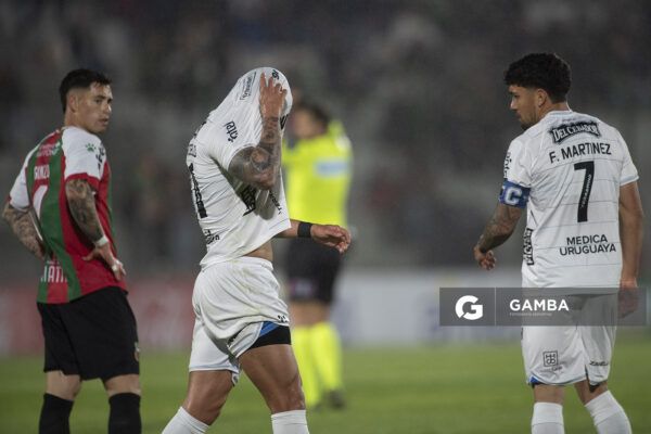 Facundo Barceló, de Liverpool, Liga AUF Uruguaya. Estadio Domingo Burgueño.