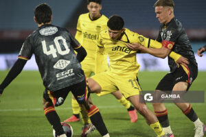 Cristian Leonel Jaime, de Peñarol, Liga AUF Uruguaya. Estadio Centenario.