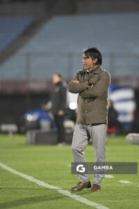 Tabaré Silva, director técnico de Progreso, Liga AUF Uruguaya. Estadio Centenario.