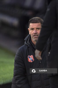 Antonio Pacheco, director técnico de Central Español, Liga AUF Uruguaya. Estadio Centenario.