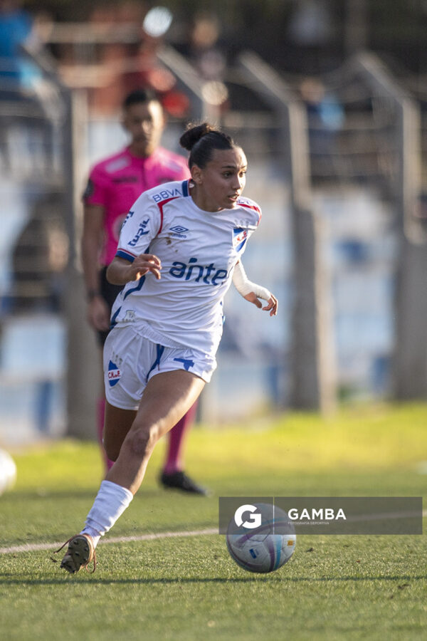 María Noel Figueroa, de Nacional, Campeonato Uruguayo Femenino Sub 19. Parque Palermo.