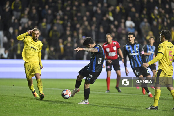 Federico Martínez, de Liverpool, Liga AUF Uruguaya. Estadio Parque Alfredo V. Viera.