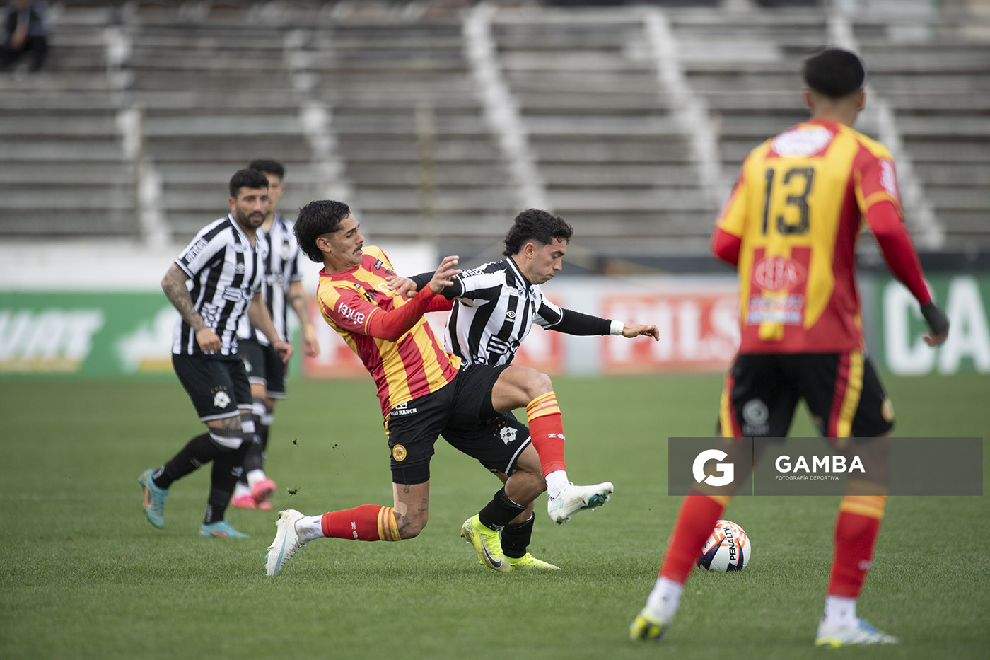 Nahuel Furtado, de Wanderers, Liga AUF Uruguaya. Estadio Parque Alfredo V. Viera.