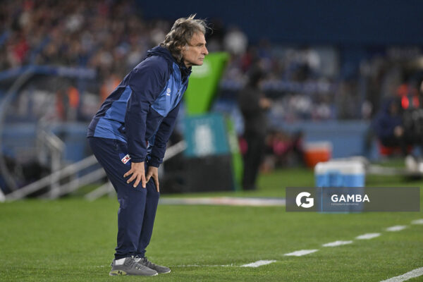 Daniel Carreño, director técnico de Nacional, Liga AUF Uruguaya. Estadio Gran Parque Central.
