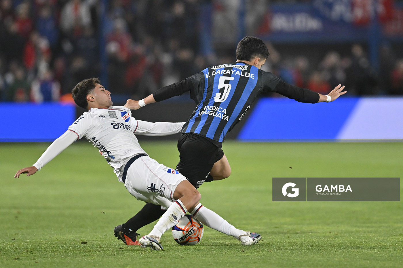 Nicolás Garayalde, de Liverpool, Liga AUF Uruguaya. Estadio Gran Parque Central.