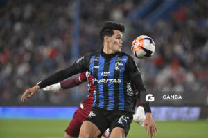 Rúben Bentancourt, de Liverpool, Liga AUF Uruguaya. Estadio Gran Parque Central.