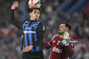 Rúben Bentancourt, de Liverpool, Liga AUF Uruguaya. Estadio Gran Parque Central.