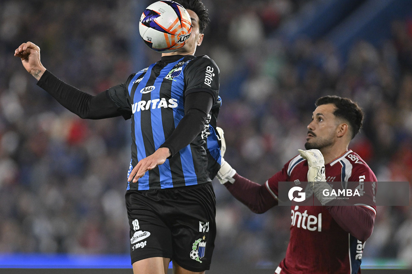 Rúben Bentancourt, de Liverpool, Liga AUF Uruguaya. Estadio Gran Parque Central.