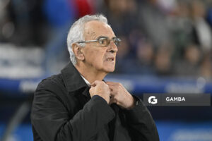 Jorge Fossati, director técnico de Liverpool. Liga AUF Uruguaya. Estadio Gran Parque Central.
