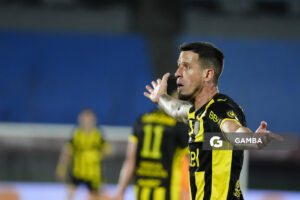 Javier Cabrera, de Peñarol, Liga AUF Uruguaya. Estadio Centenario.