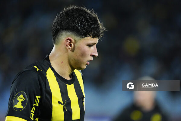 Cristian Leonel Jaime, de Peñarol, Liga AUF Uruguaya. Estadio Centenario.