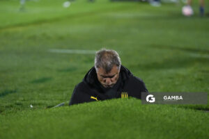 Diego Aguirre, director técnico de Peñarol, Liga AUF Uruguaya. Estadio Centenario.